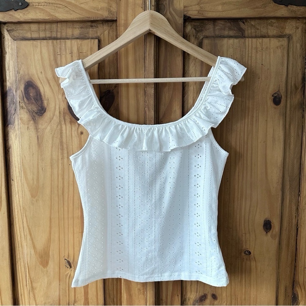 White Eyelet Ruffle Sleeveless Top - Large